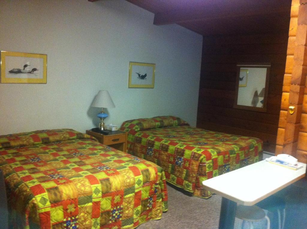 Raccoon Lodge Motel ซิลแวนเลค ห้อง รูปภาพ