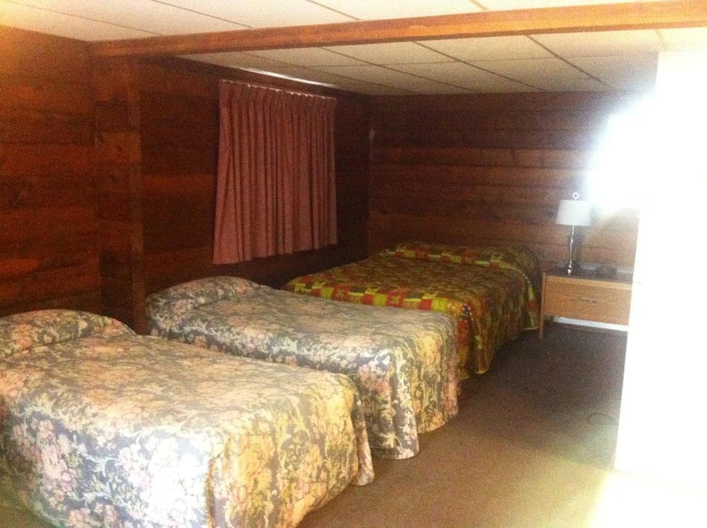Raccoon Lodge Motel ซิลแวนเลค ห้อง รูปภาพ