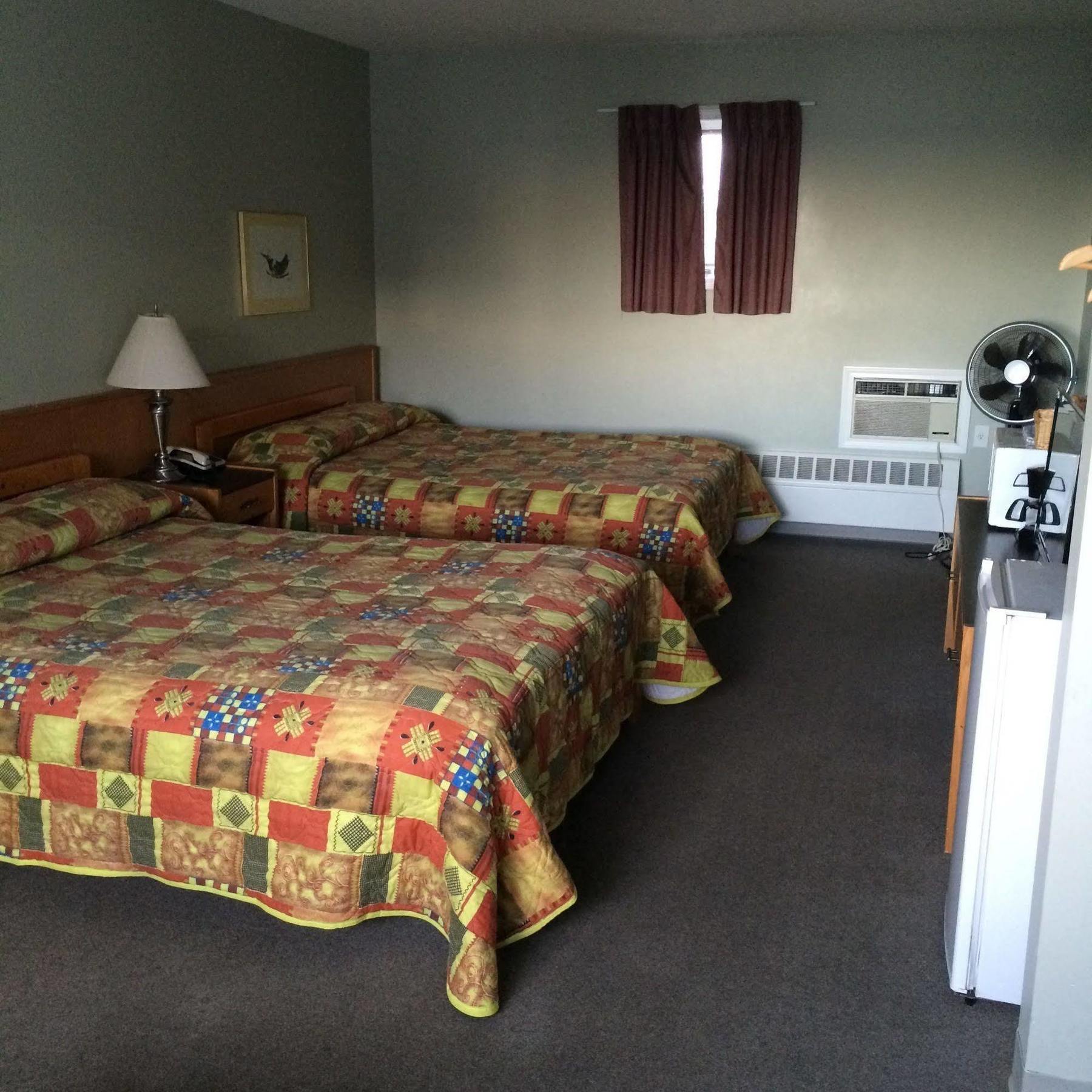 Raccoon Lodge Motel ซิลแวนเลค ภายนอก รูปภาพ