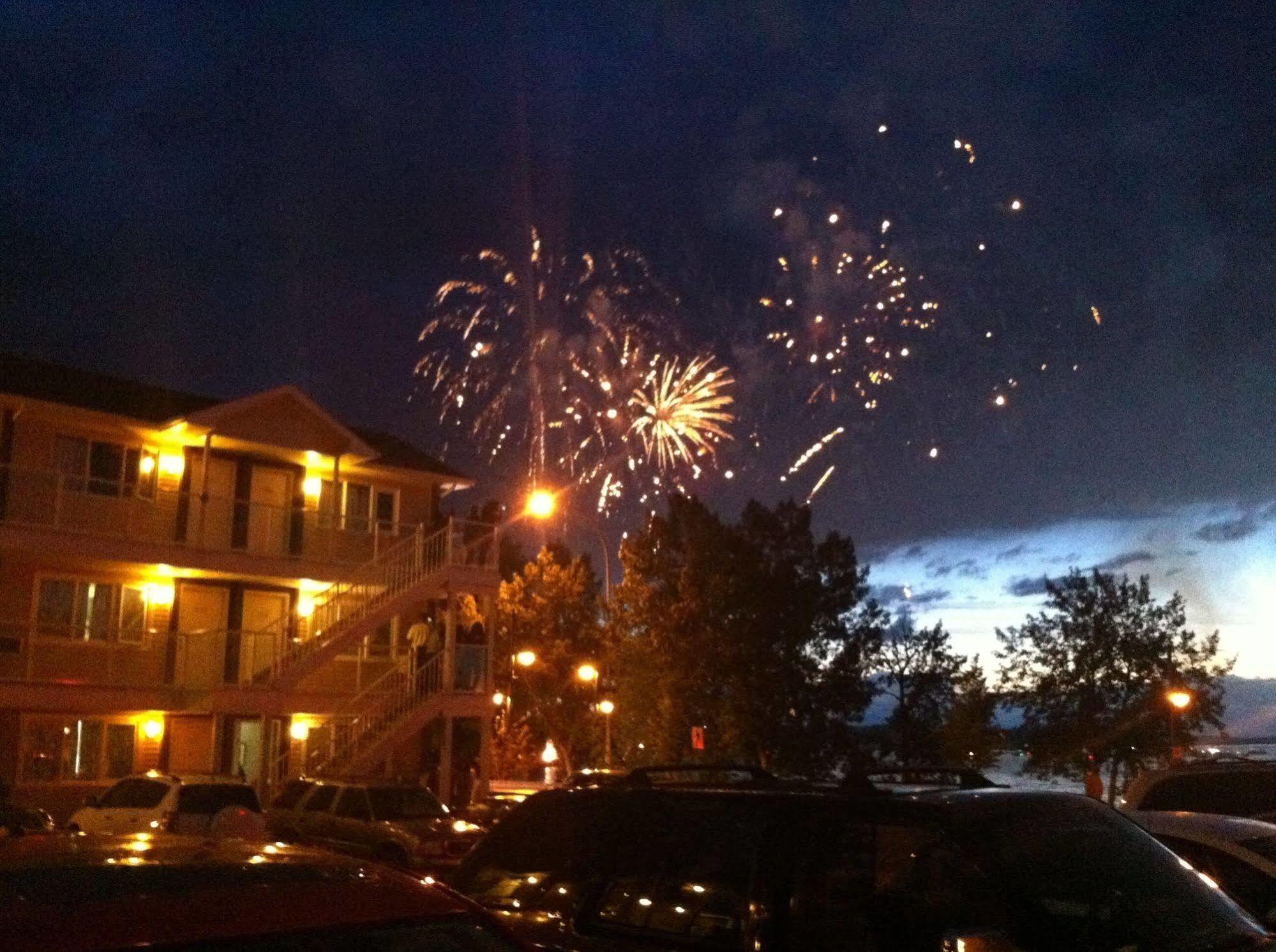 Raccoon Lodge Motel ซิลแวนเลค ภายนอก รูปภาพ